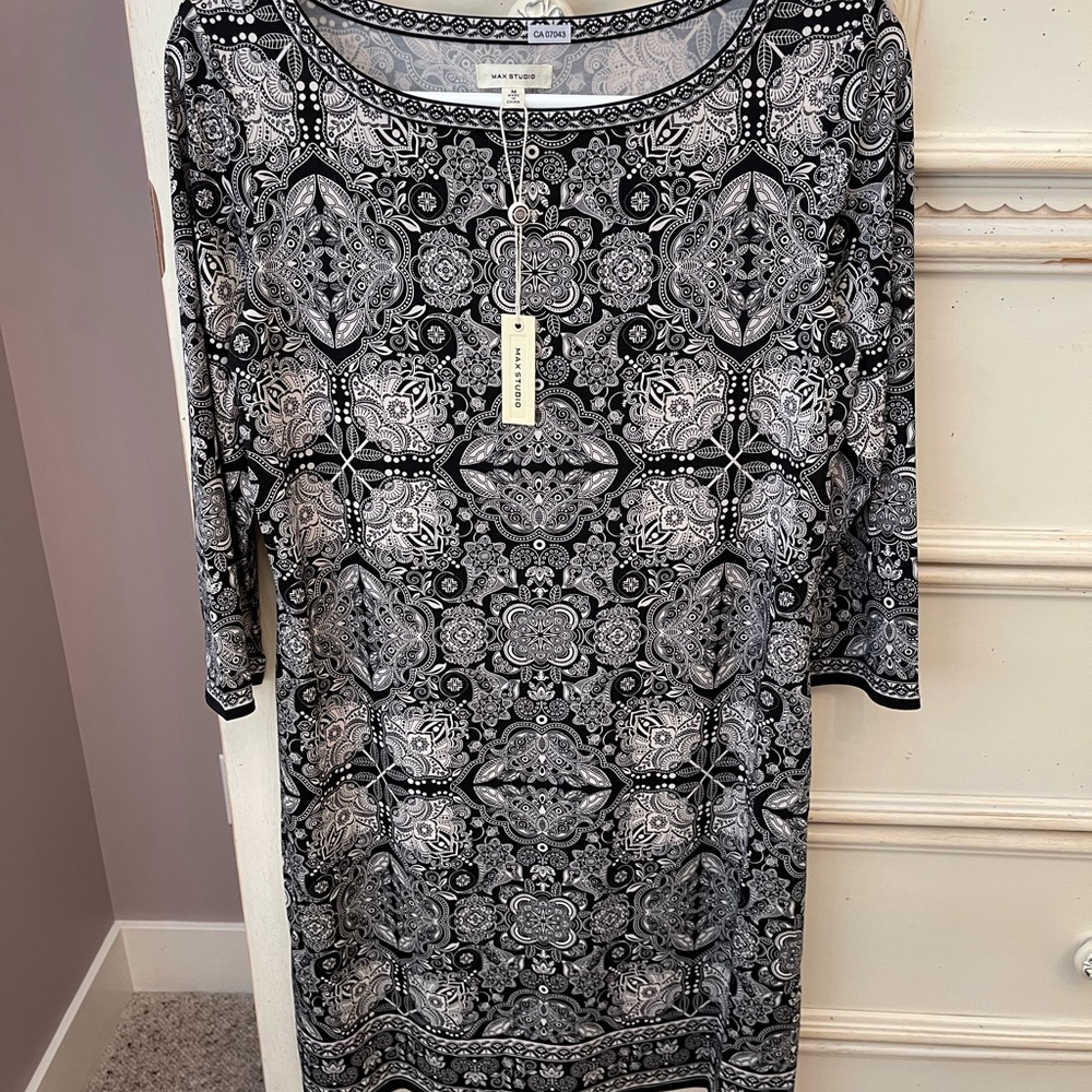 NEW Max Studio shift dress
